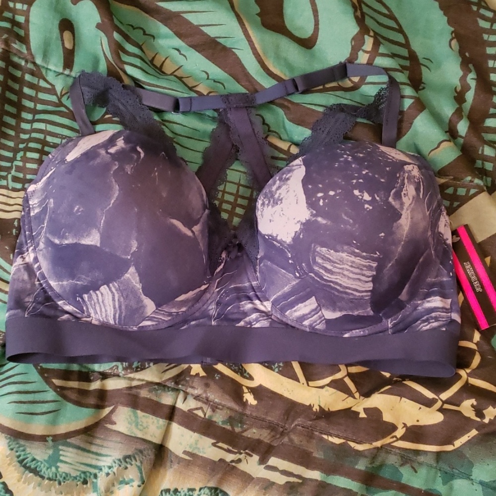 NWT Racerback Bra with lace detail